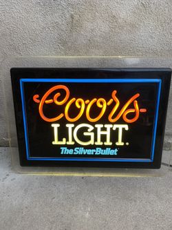 COORS LIGHT SILVER BULLET VINTAGE LIGHTED SIGN