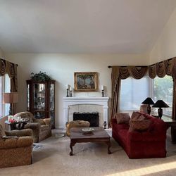 Whole Set For $250 Pick Up This Weekend 