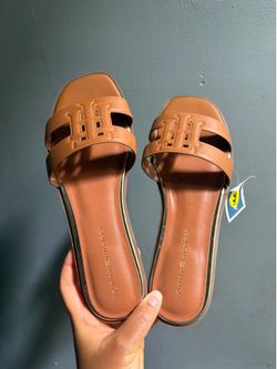 Women’s sandals size 9