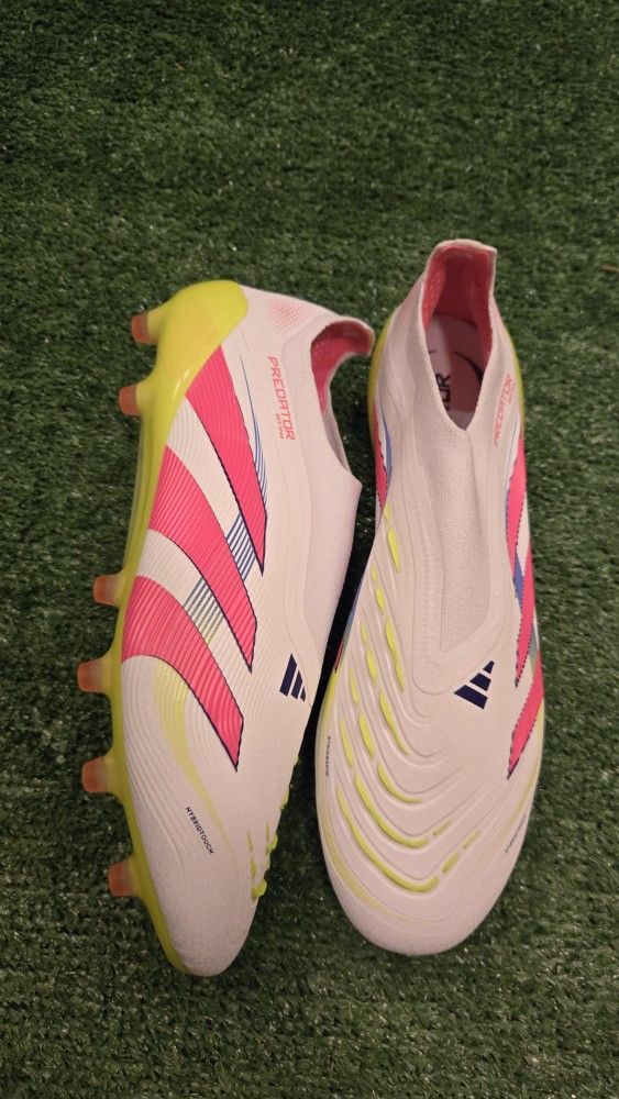 Adidas Predator Elite AG Laceless Soccer Cleats Size 9