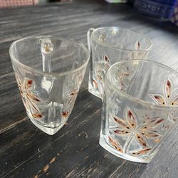 Cups Set 4 Dlrs