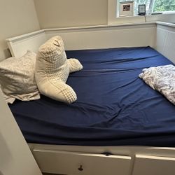 Ikea Day Bed With 2 Twin Mattress 