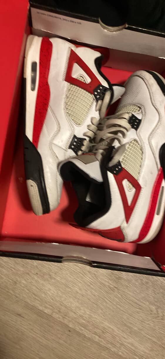 Jordan 4 Sz 9.5