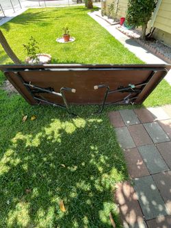 FOLDABLE TABLE