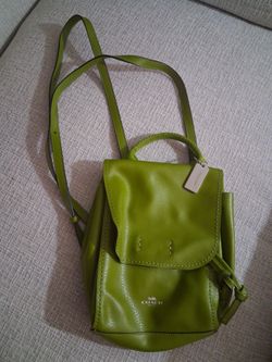 SMALL COACH GREEN BACKPACK LIKE NEW