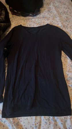 Navy blue long sleeve v-neck t-shirt