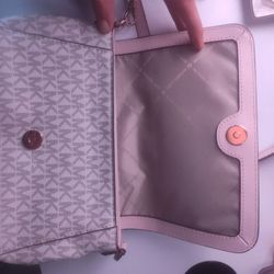BRAND NEW MICHAEL KORS CROSS BODY