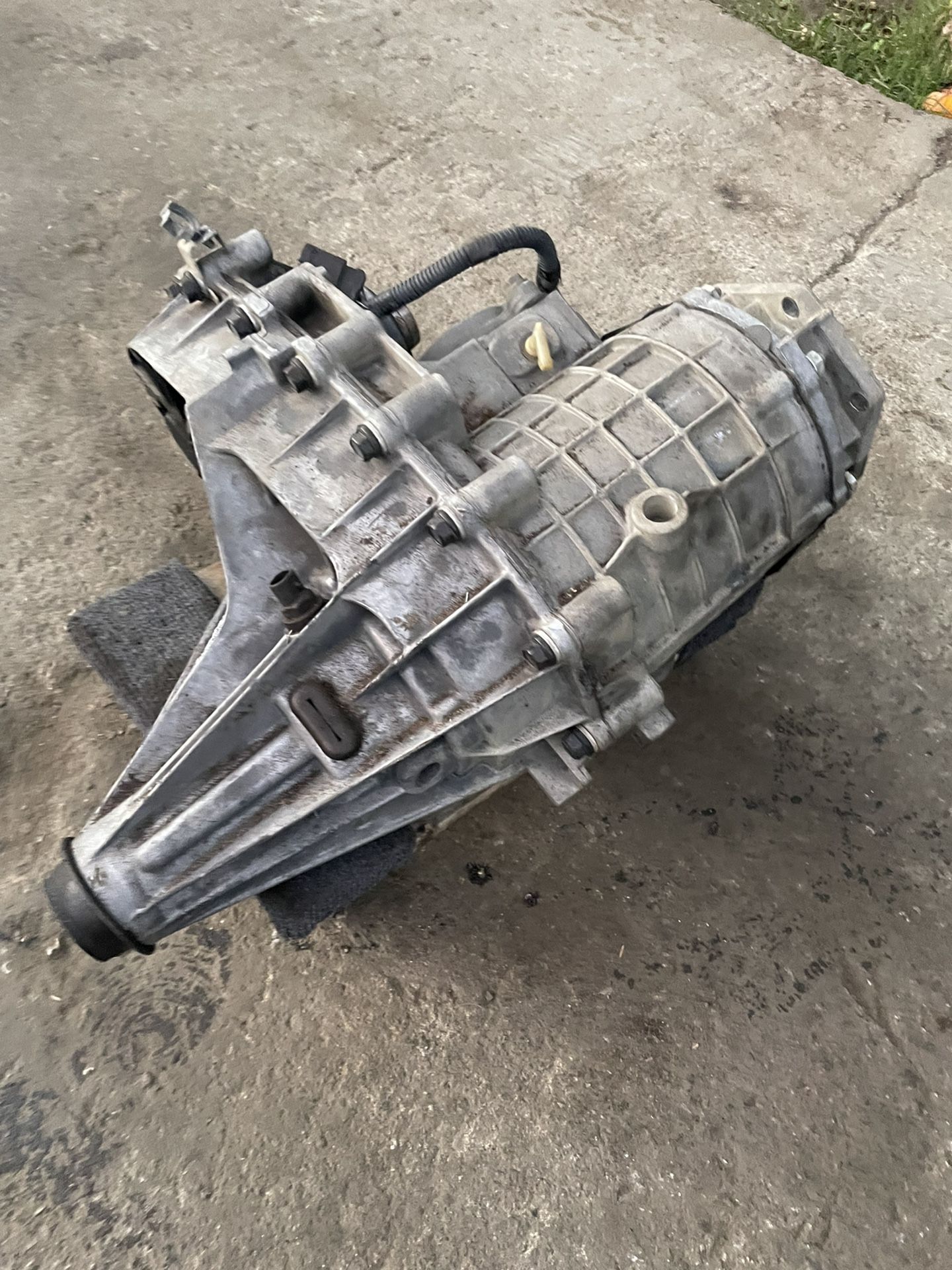 4L80 Transfer Case for Sale in Los Angeles, CA OfferUp