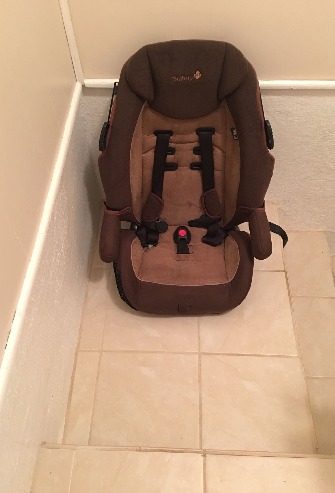 Infant and Toddler Car Seat