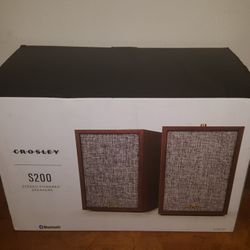 crosley speakers / Bluetooth 