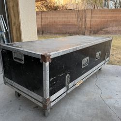 Roadrunner Road Case w/ Wheels