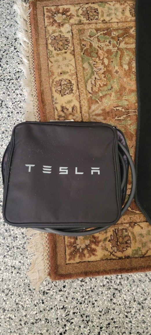 Tesla Mobile Charger And Floor Mats For Model Y