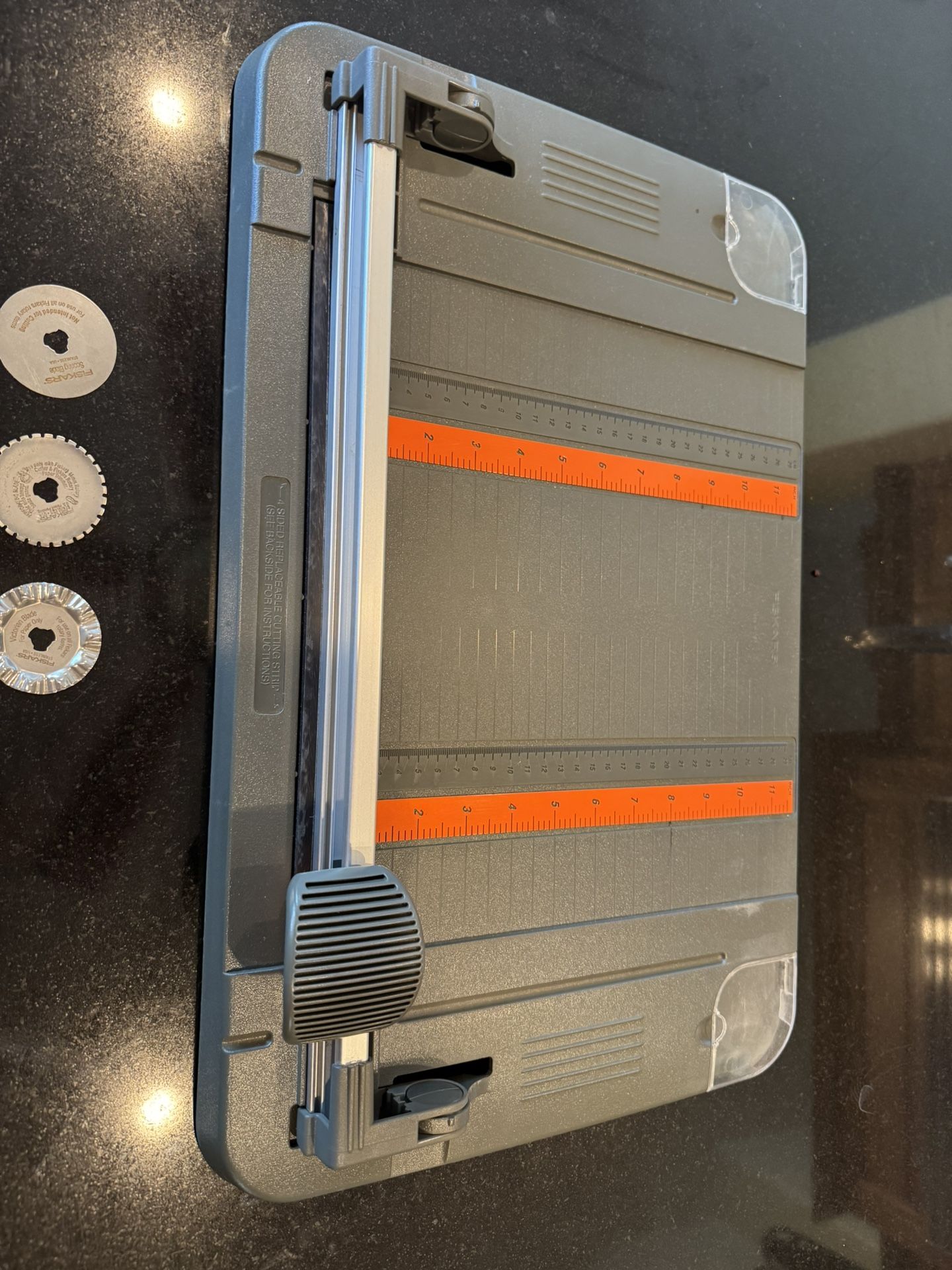 Fiskars rotary paper trimmer table (Price Drop)