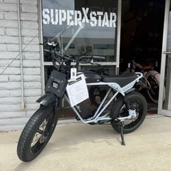 E Bike  700 W Adventure & Comfort Combined E Times Tour New in box Two Battery 