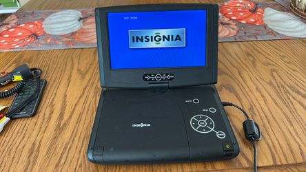 Insignia Portable DVD Player with Remote
