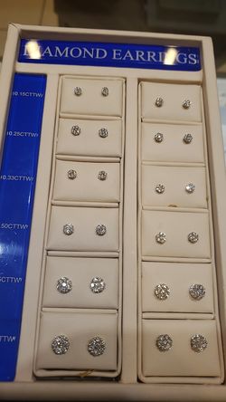 Diamond flower earings