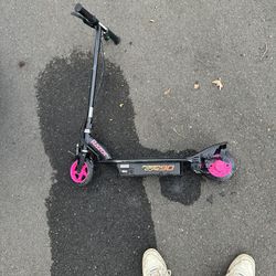 Two power core 90 razor electric scooter
