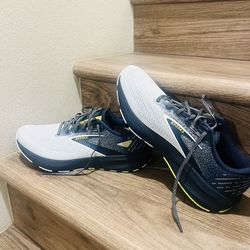Brooks Launch 10 'Iris Ballad Blue' 110409-1D-009