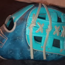 Rawlings 11.5 Inch REV1X Baseball Glove. Brand New. Never Used. Retails For $399. Selling For $200