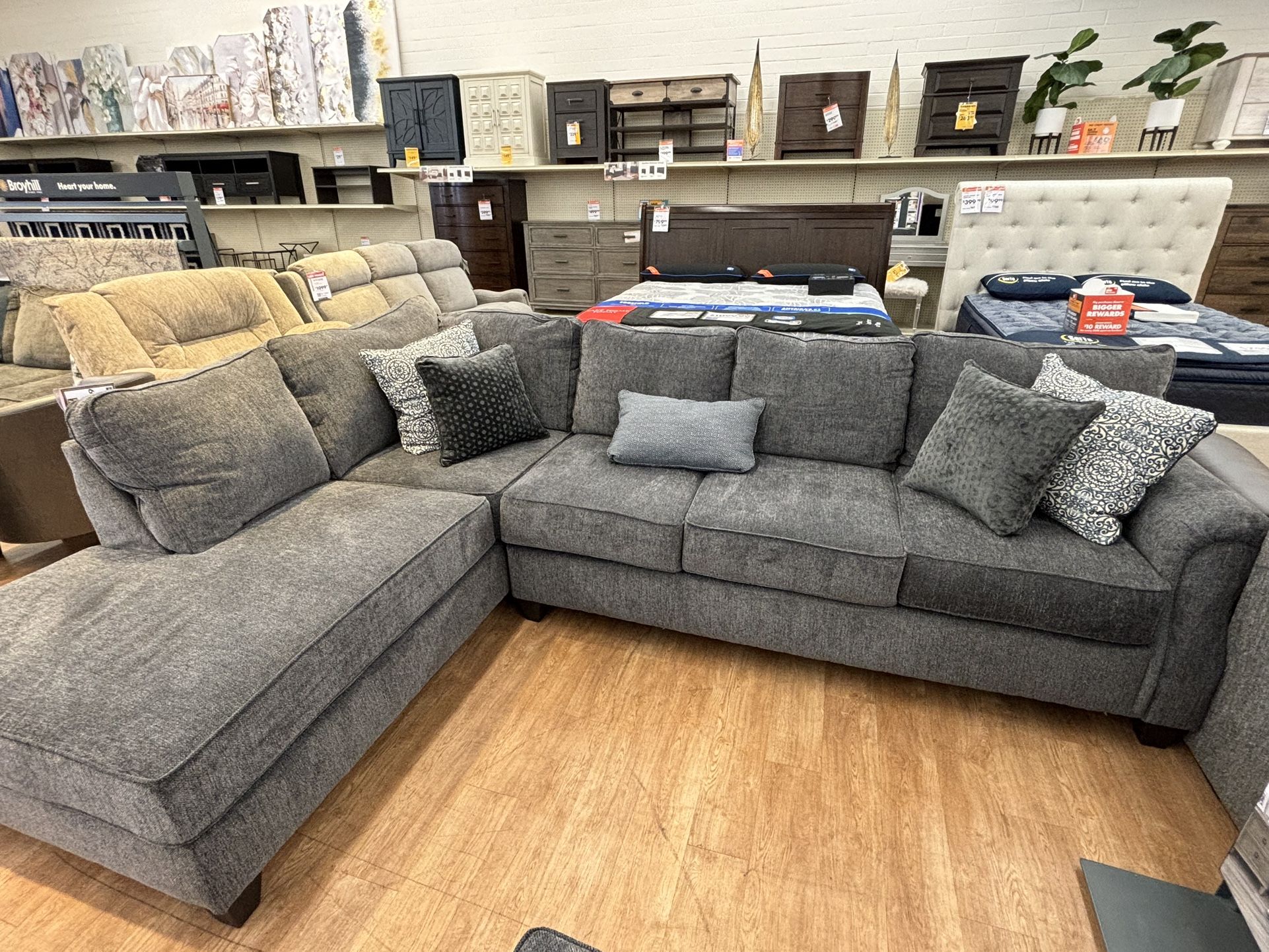Tripoli Sectional Couches 