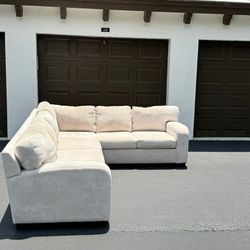 Sofa/Couch Sectional - Like New - Cleaned Professional - Off White - Fabric - Delivery Available 🚛