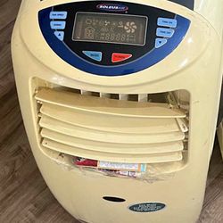 Portable AC / Heater . Works Great 