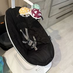 4Moms Mamaroo With Smart Connectivity