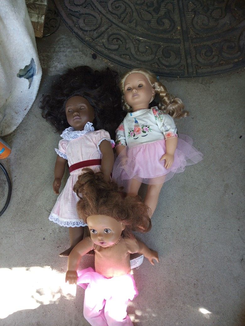 !! 3 Girl's Dolls