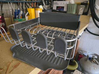 Dish drying rack with draining map