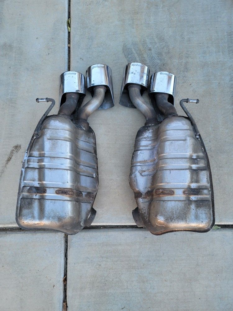 Mercedes amg exhausts, dont know year model