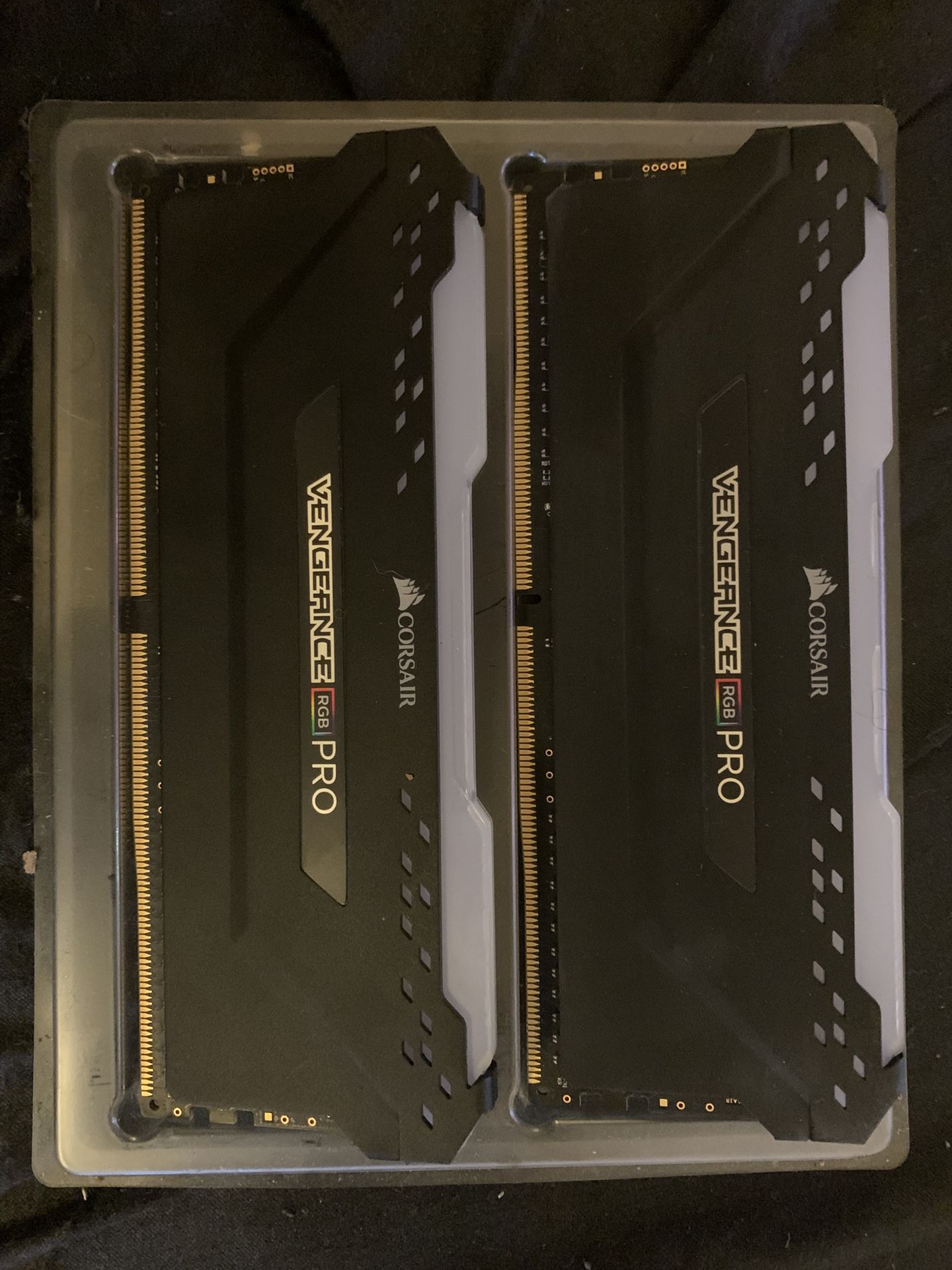 CORSAIR Vengeance RGB pro 16GB DDR4 4000