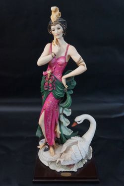 Giuseppe Armani Figurine SWANS LAKE   #158 C  MINT