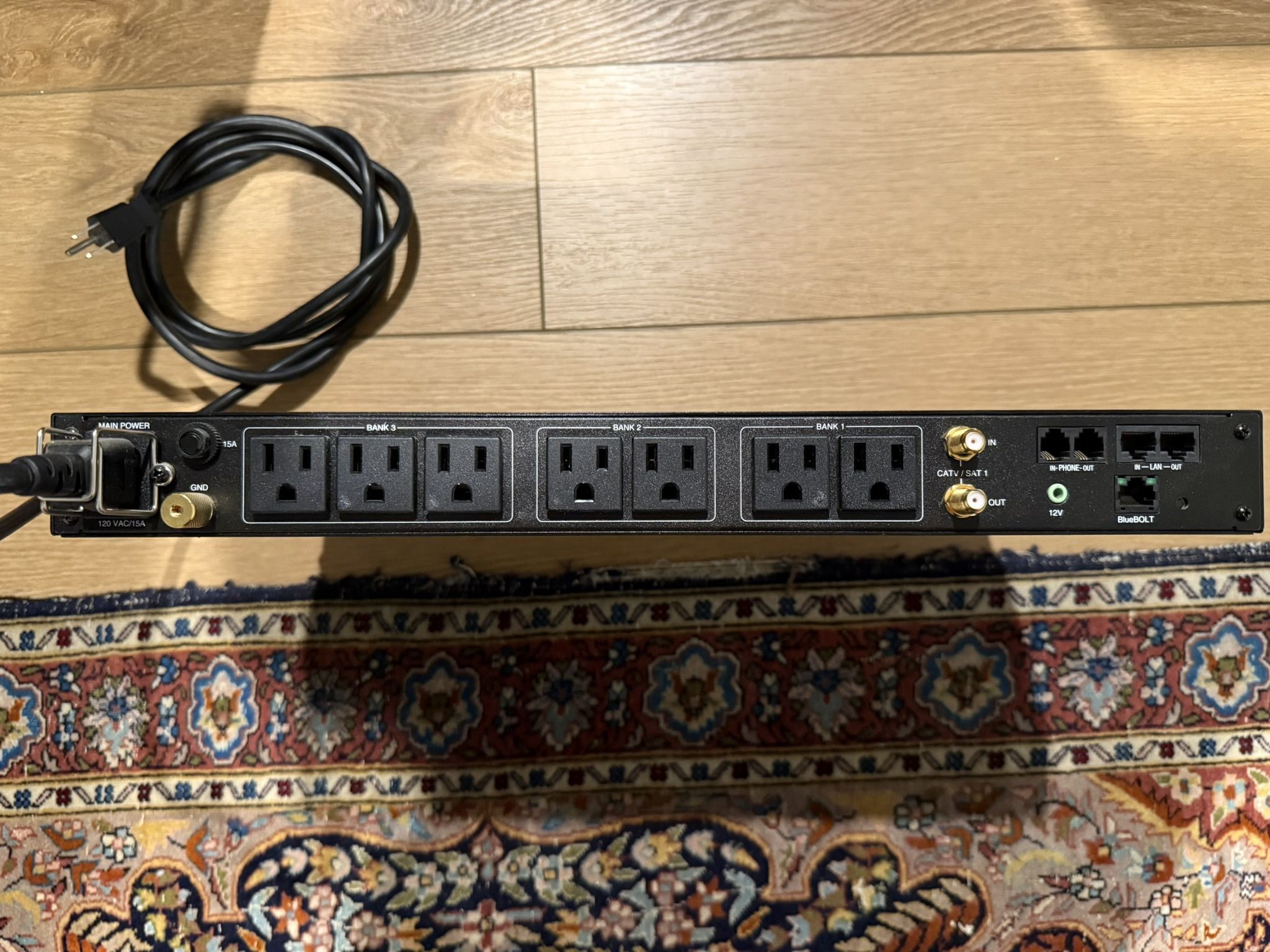 Panamax M4000-PRO Rackmount Power Conditioner / Surge Protector (BlueBOLT)