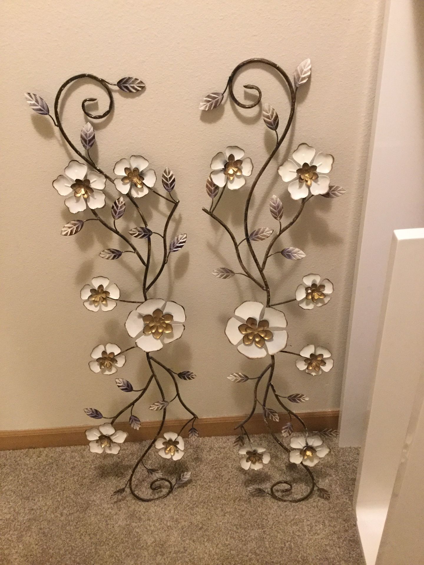 1 Set Metal Wall decoration .