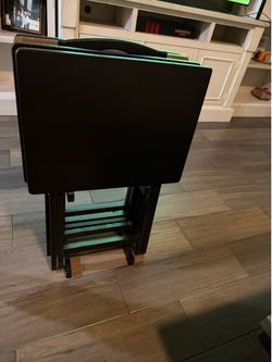 Set of 4 folding trays