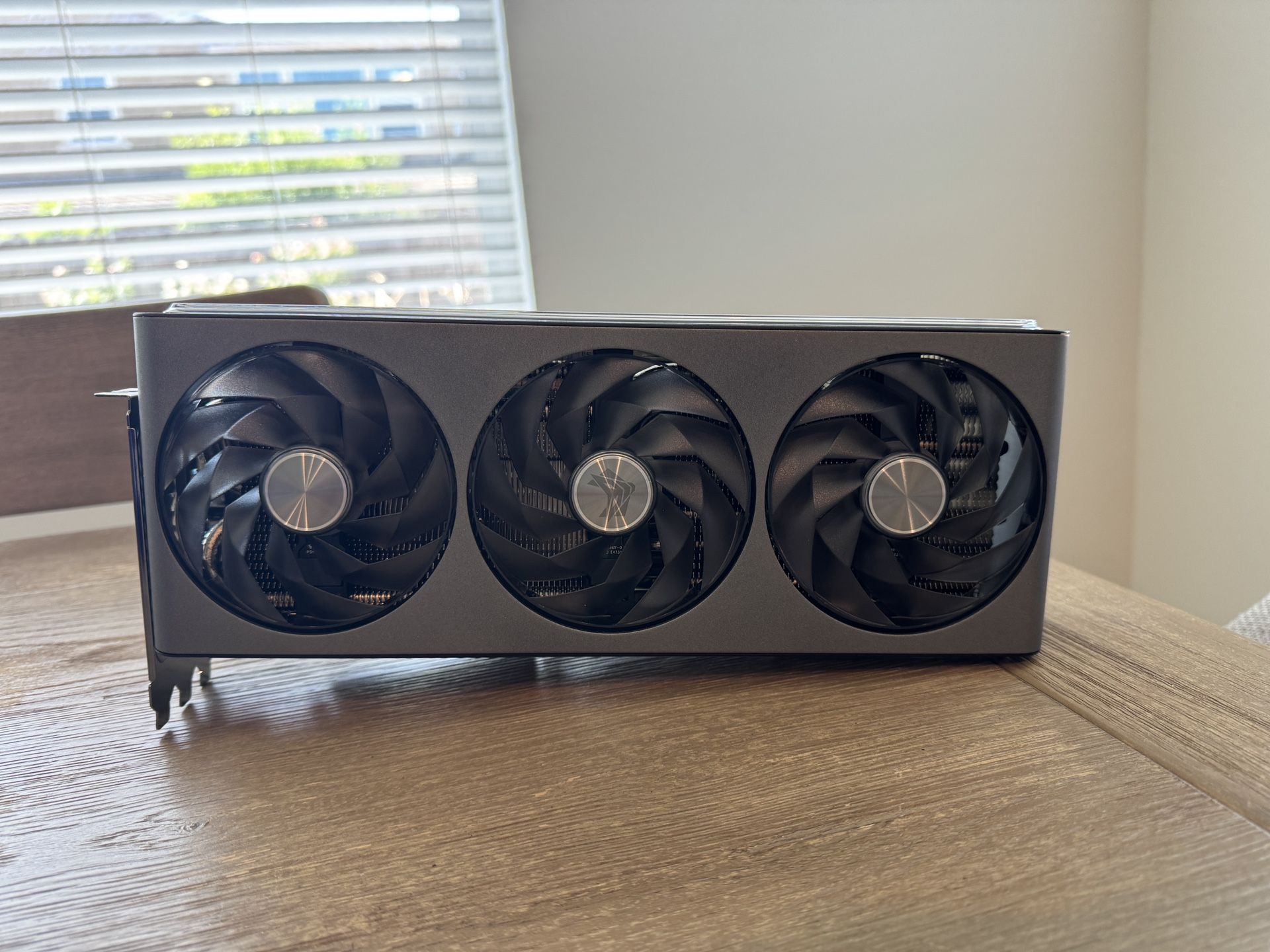 Sapphire Nitro + 7900 Xtx - AMD