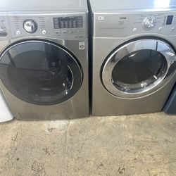 LG Set Washer And Gas Dryer 