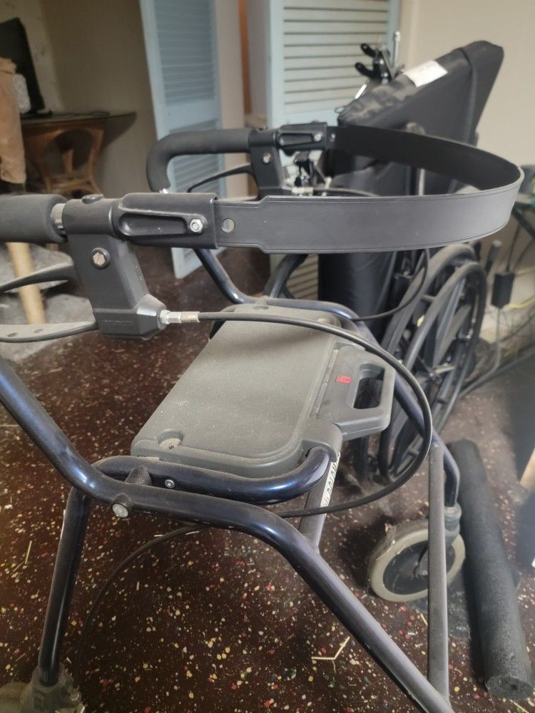 Wheelchair and rollator