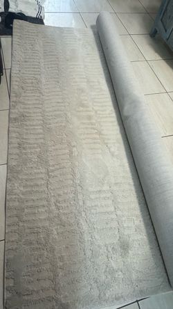 Large Beige Area Rug with Textured Pattern 8x10