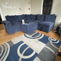 Living Room Set *MAKE ME AN OFFER* 