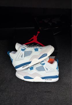 Air Jordan 4 Military Blue Size 10.5