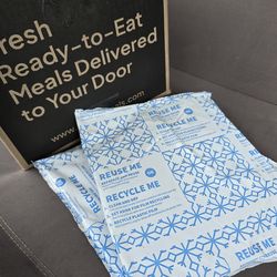 ***FREE FREEZE GEL PACKETS!***