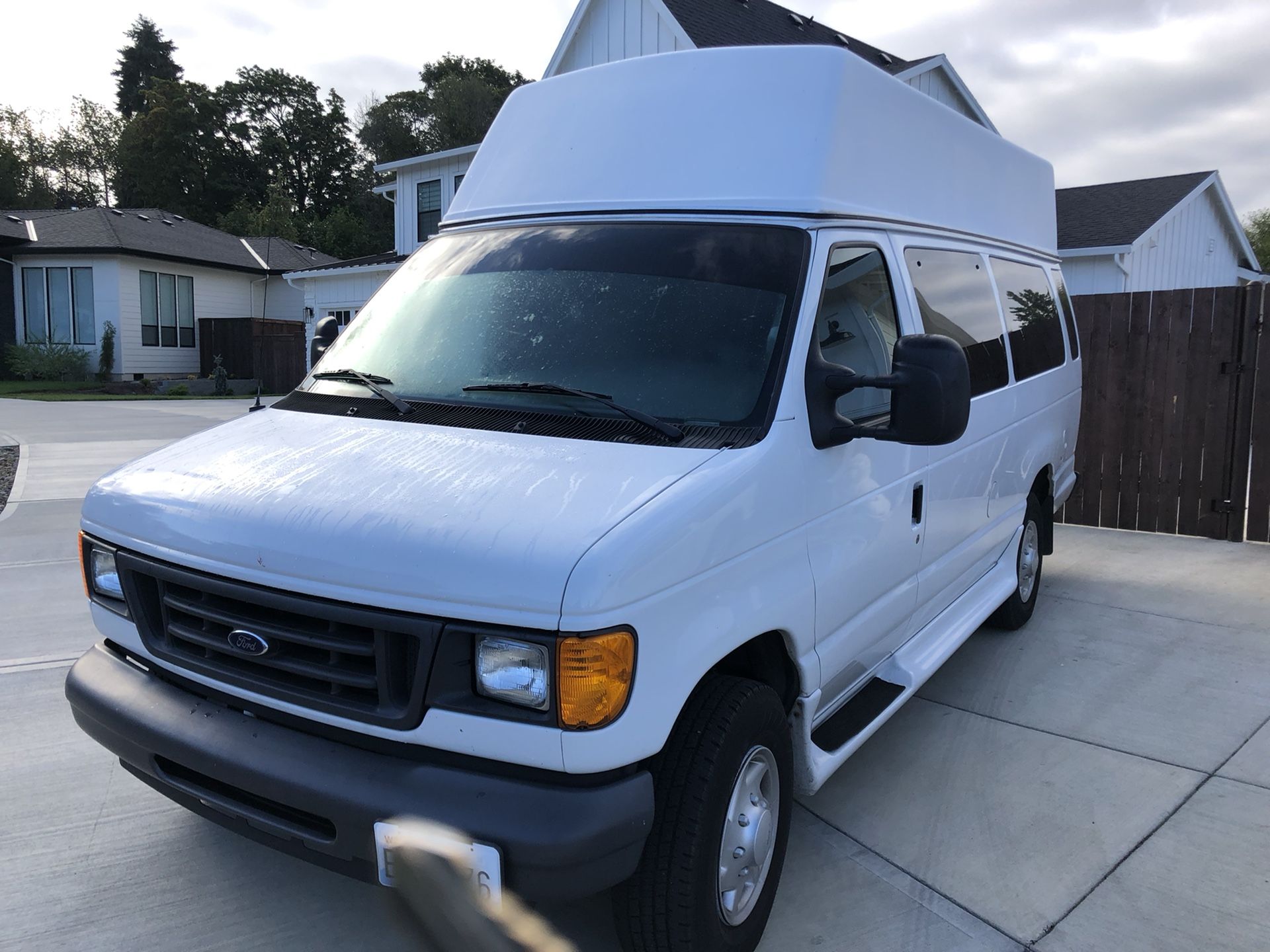2012 Ford E-350
