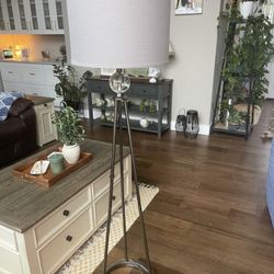 Floor Lamp 