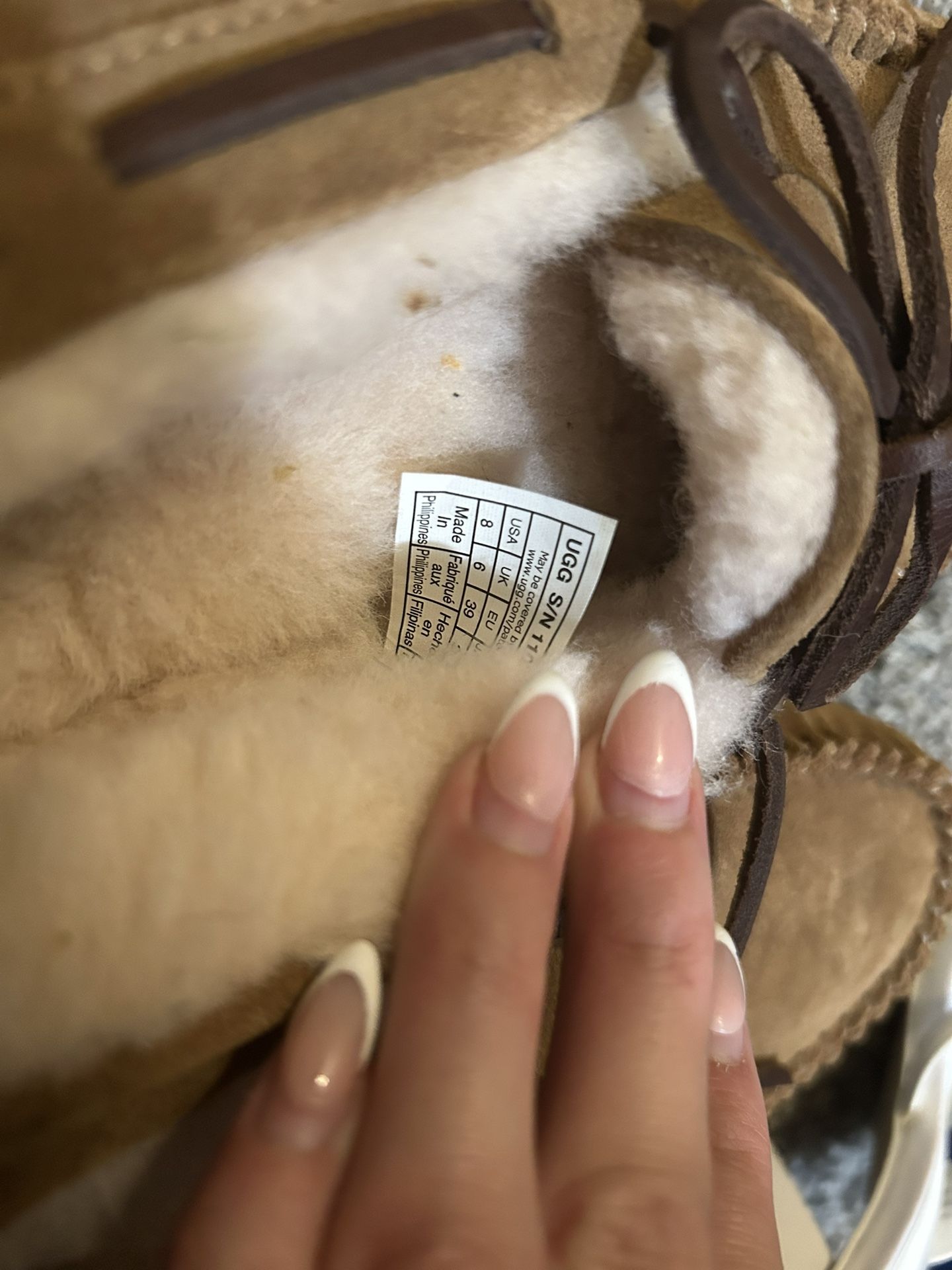 UGG
