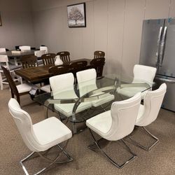 Beautiful Brand New Dinning Set On Sale Now 