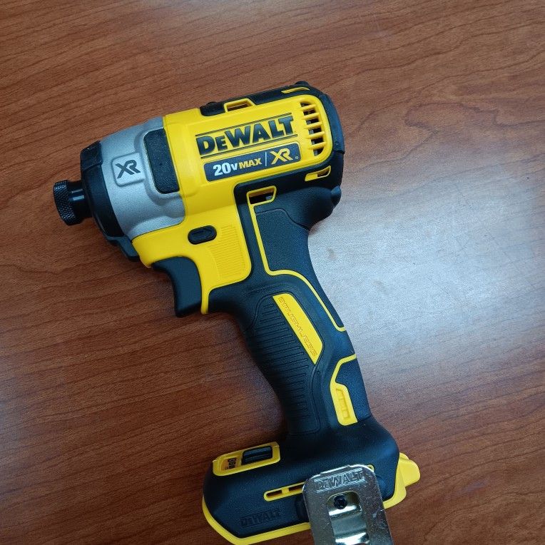 Dewalt New 1/4