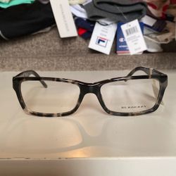 Burberry/New with Tag