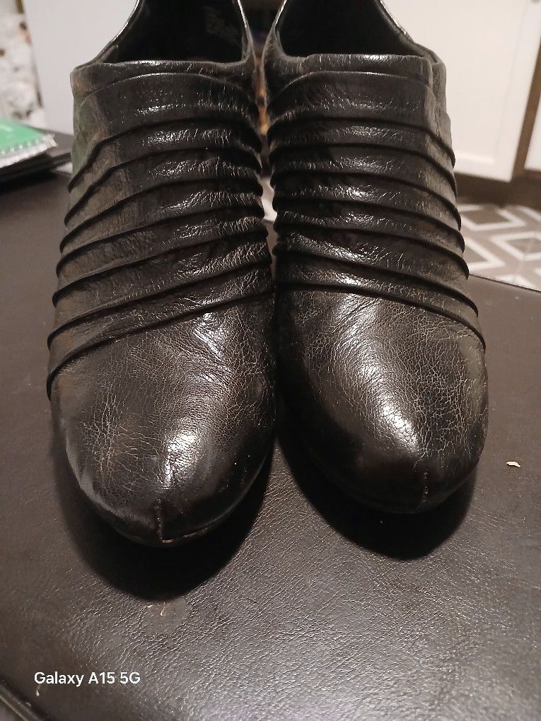 Women's Black Leather Boots