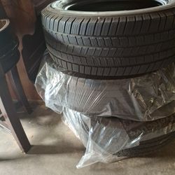 275x55xr20 MICHELIN 